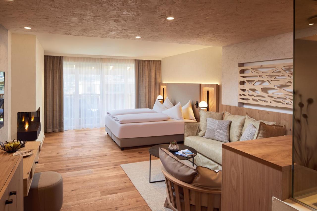 Feldhof DolceVita Resort Naturns Esterno foto